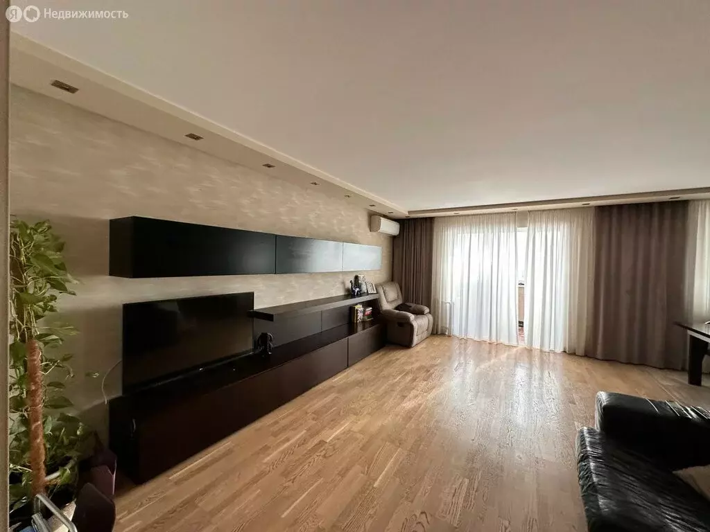 3-комнатная квартира: Курган, улица Карельцева, 101 (104 м) - Фото 0