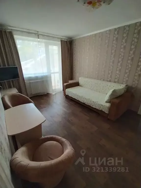 2-к кв. Крым, Феодосия ул. Кирова, 8 (50.0 м) - Фото 0
