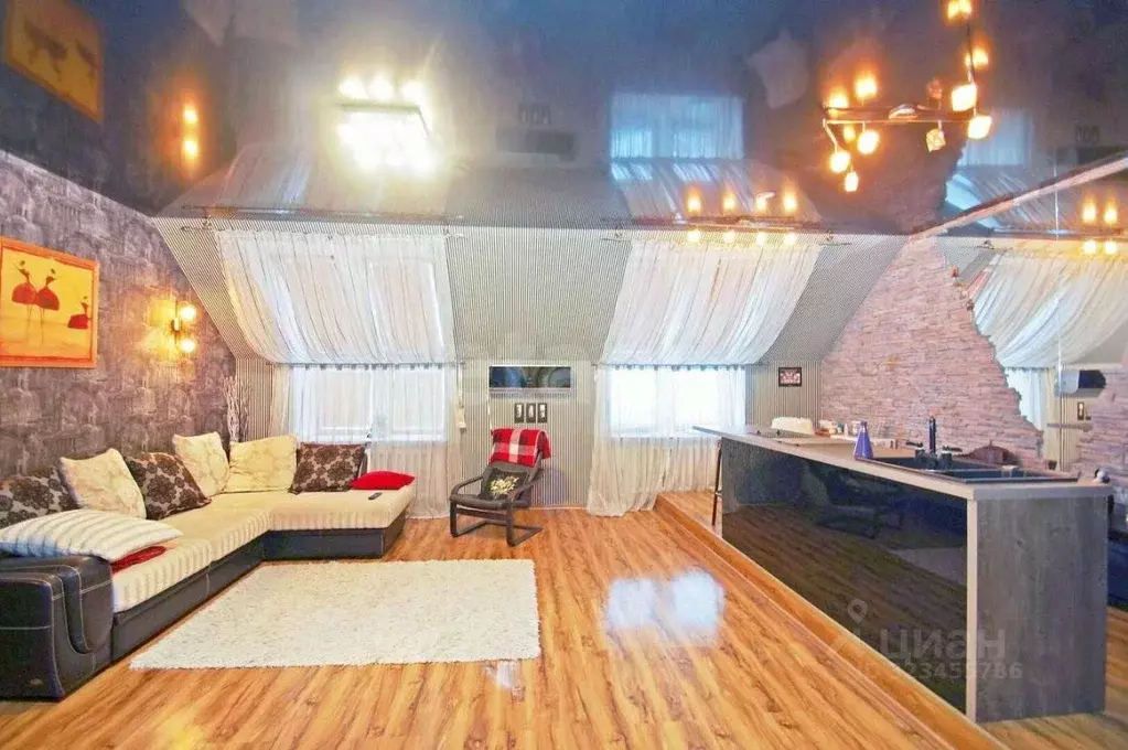 2-к кв. Омская область, Омск ул. Шебалдина, 199/2 (72.0 м) - Фото 1