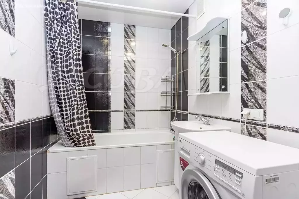 2-комнатная квартира: Тюмень, Широтная улица, 192к1 (62.6 м) - Фото 1