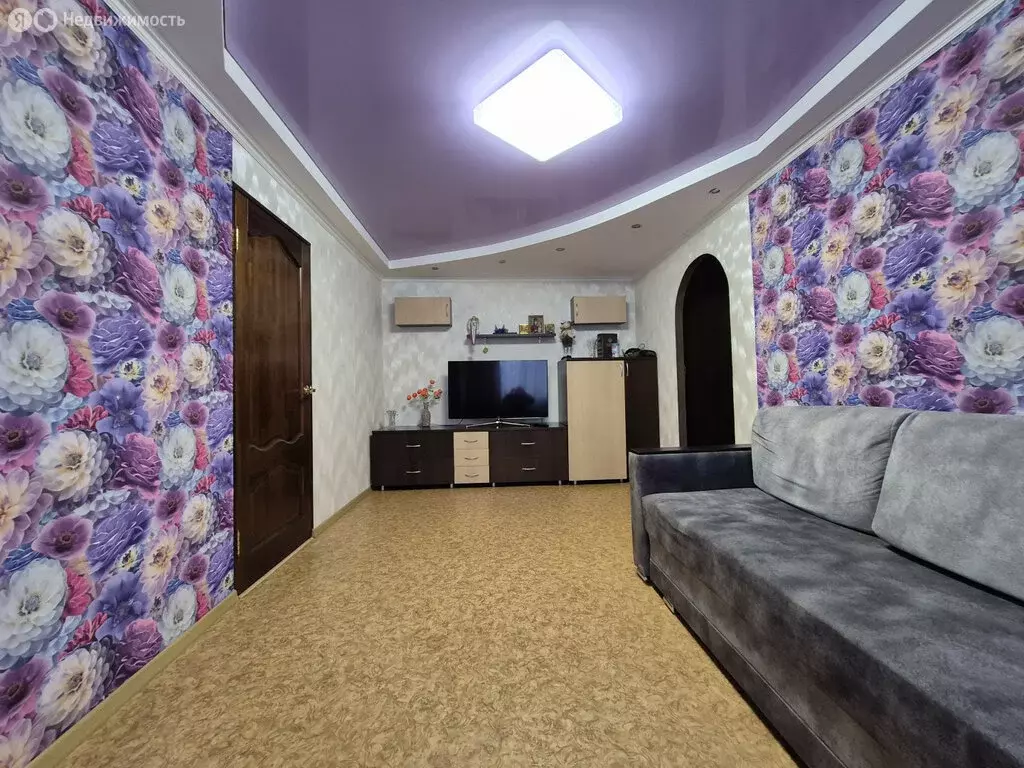 4-комнатная квартира: Стерлитамак, проспект Октября, 18 (61 м) - Фото 1