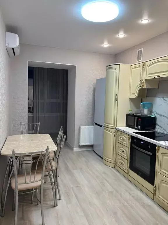 2-к кв. Волгоградская область, Волгоград Новодвинская ул., 34А (70.0 ... - Фото 2