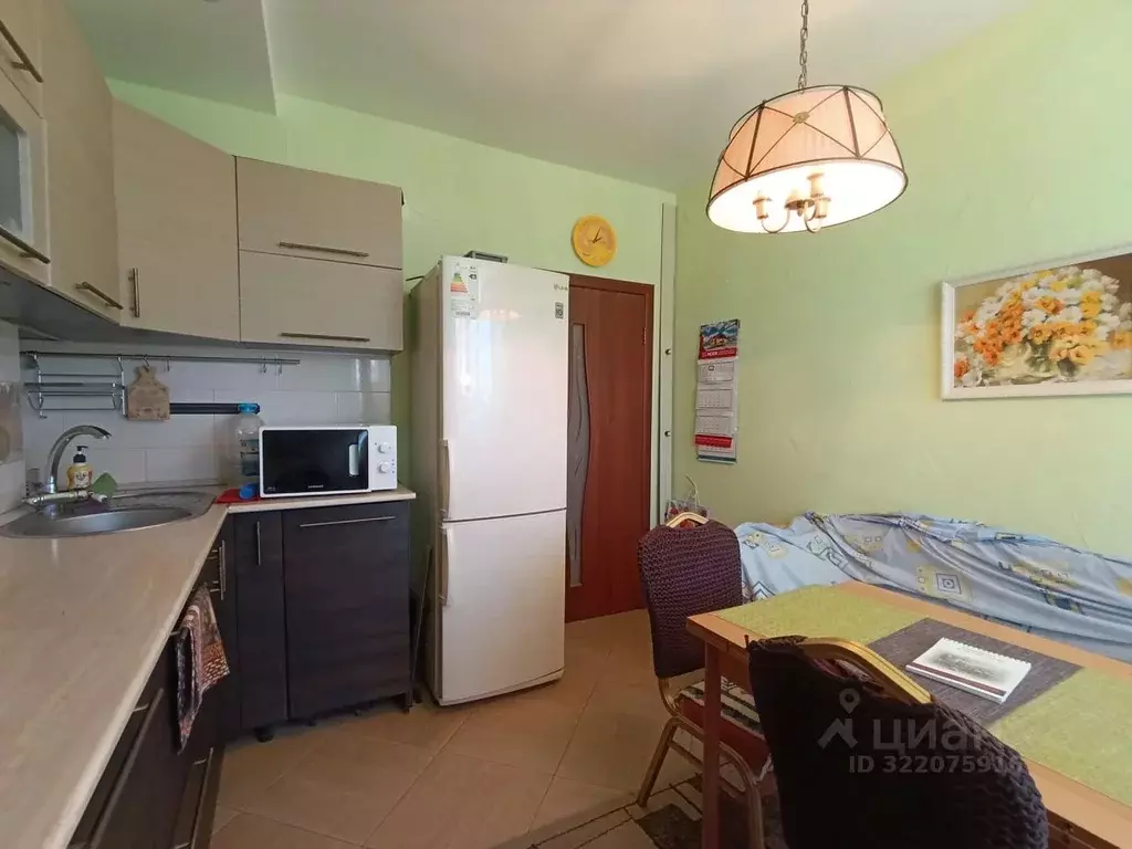 3-к кв. Волгоградская область, Волгоград пос. ГЭС, ул. Колумба, 7 ... - Фото 0