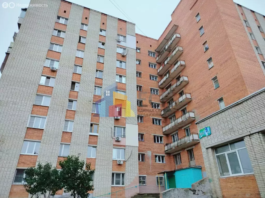 1к в 9-комнатной квартире (13.6 м) - Фото 0