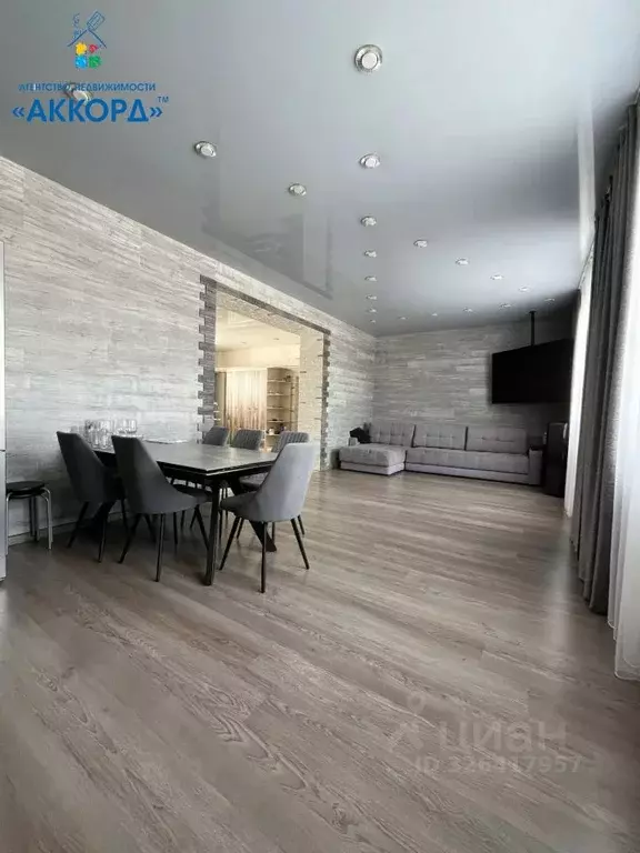 Дом в Алтайский край, Барнаул Барнаульская ул. (228 м) - Фото 1