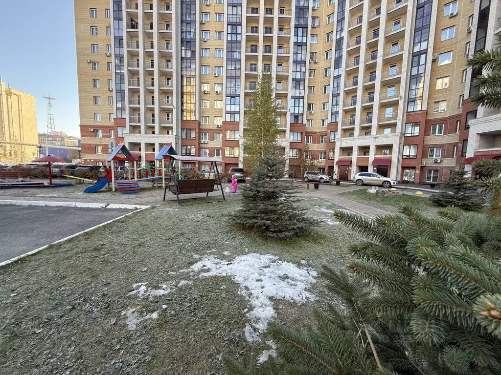 3-к кв. Омская область, Омск ул. Красный Путь, 101к1 (62.5 м) - Фото 1