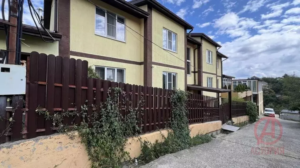 2-к кв. Краснодарский край, Новороссийск ул. Свободы, 168 (64.0 м) - Фото 0