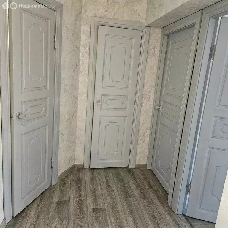 3-комнатная квартира: Тюмень, Холодильная улица, 136к1 (72.7 м) - Фото 1