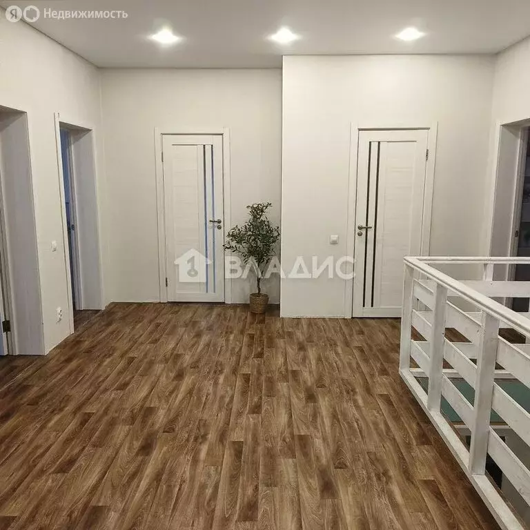 Дом в посёлок Майский, Прилесная улица (176 м) - Фото 1