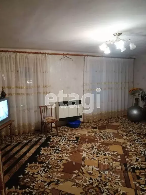 Дом в Крым, Сакский район, Митяевское с/пос, с. Листовое пер. Школьный ... - Фото 1