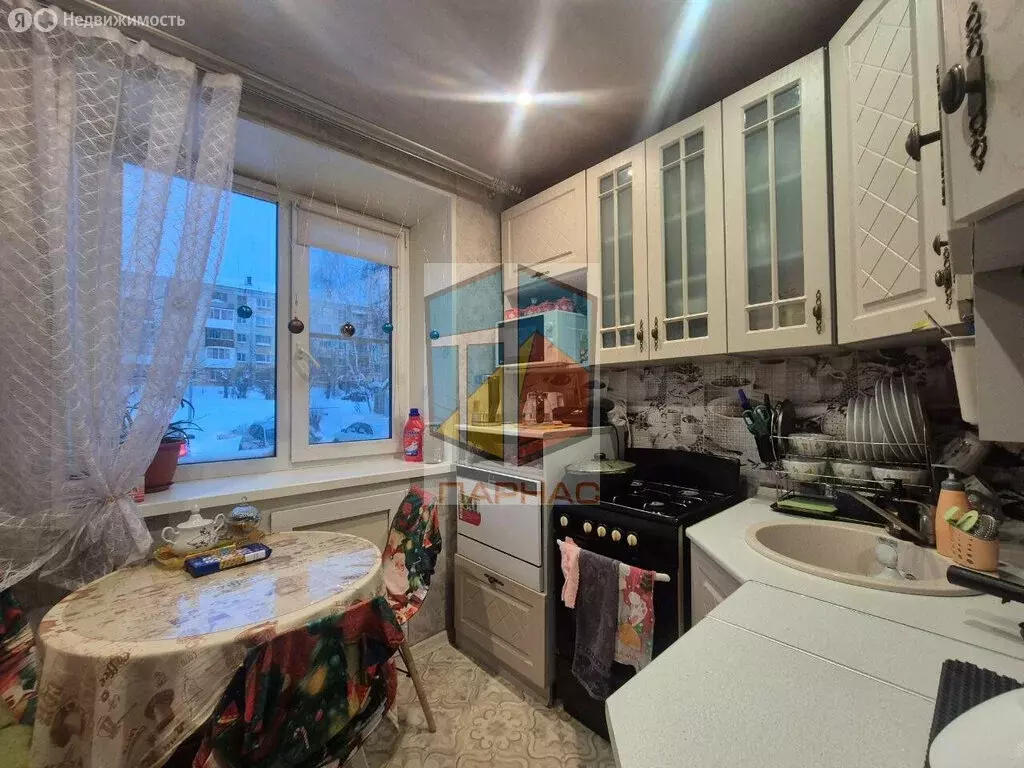 3-комнатная квартира: Краснотурьинск, улица 8 Марта, 15 (58.8 м) - Фото 2