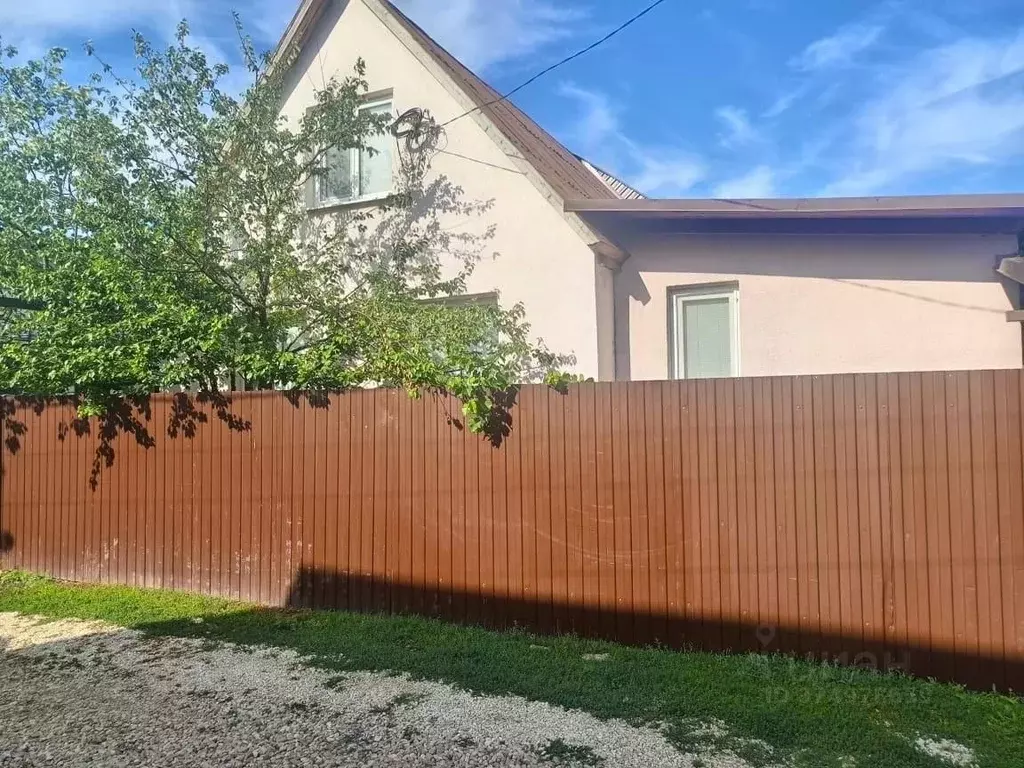 Дом в Саратовская область, Энгельсский район, Красноярское ... - Фото 1