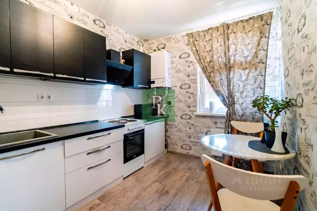 3-к кв. Севастополь ул. Горпищенко, 143к3 (88.0 м) - Фото 2