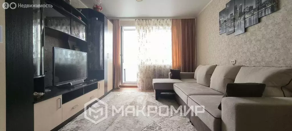3-комнатная квартира: Брянск, улица Медведева, 11 (63 м) - Фото 0
