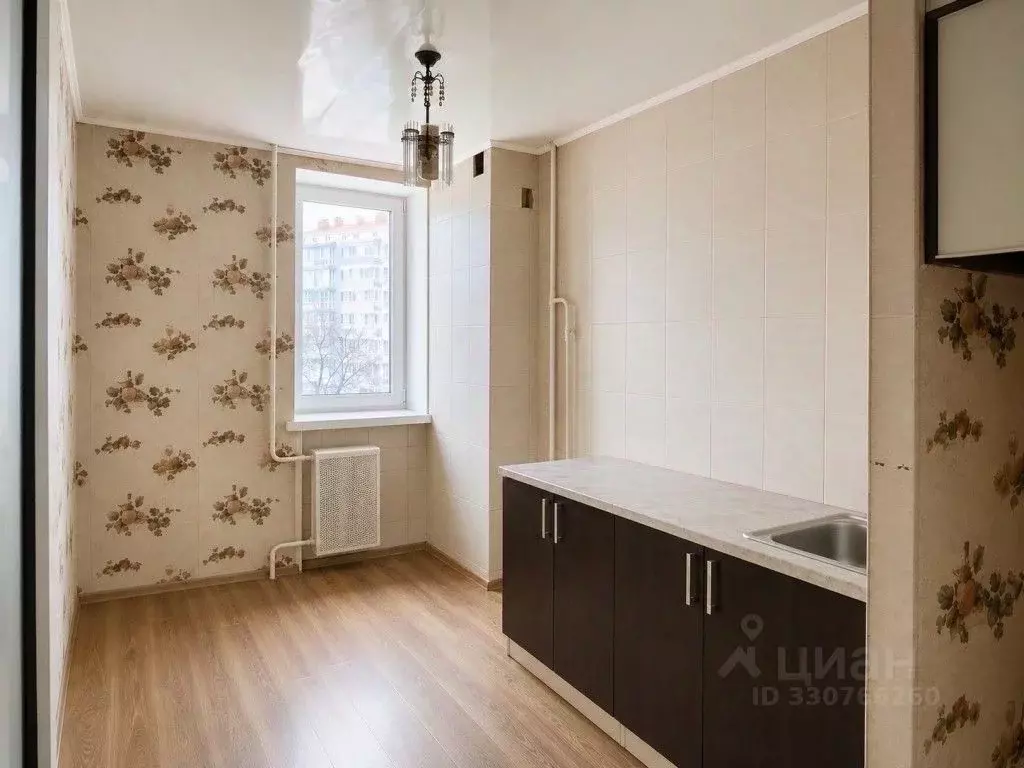 3-к кв. Крым, Симферополь ул. Батурина, 44/50 (67.1 м) - Фото 1