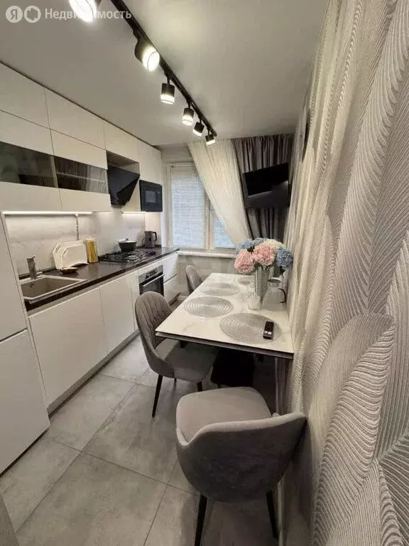 3-комнатная квартира: Нижний Новгород, Ковалихинская улица, 97А (60 м) - Фото 1