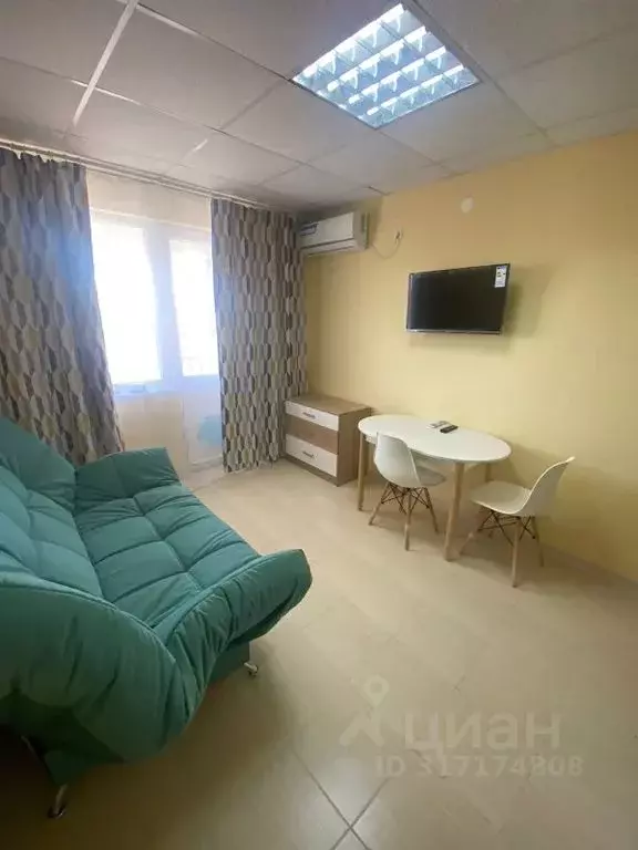 1-к кв. Крым, Черноморский район, с. Межводное ул. Приморская, 18А ... - Фото 0