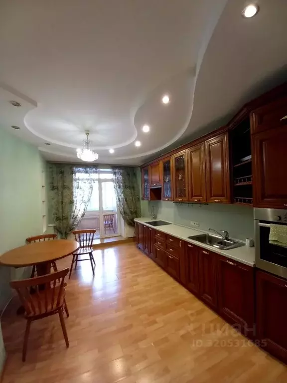 2-к кв. Омская область, Омск ул. 5-й Армии, 6 (115.0 м) - Фото 0