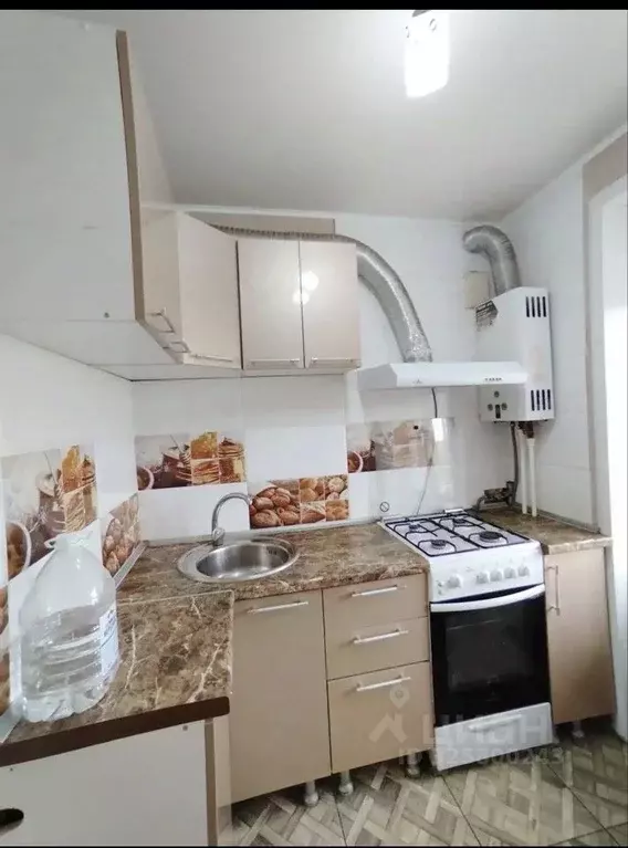 2-к кв. Астраханская область, Астрахань Ленинградский пер., 78 (36.0 ... - Фото 2