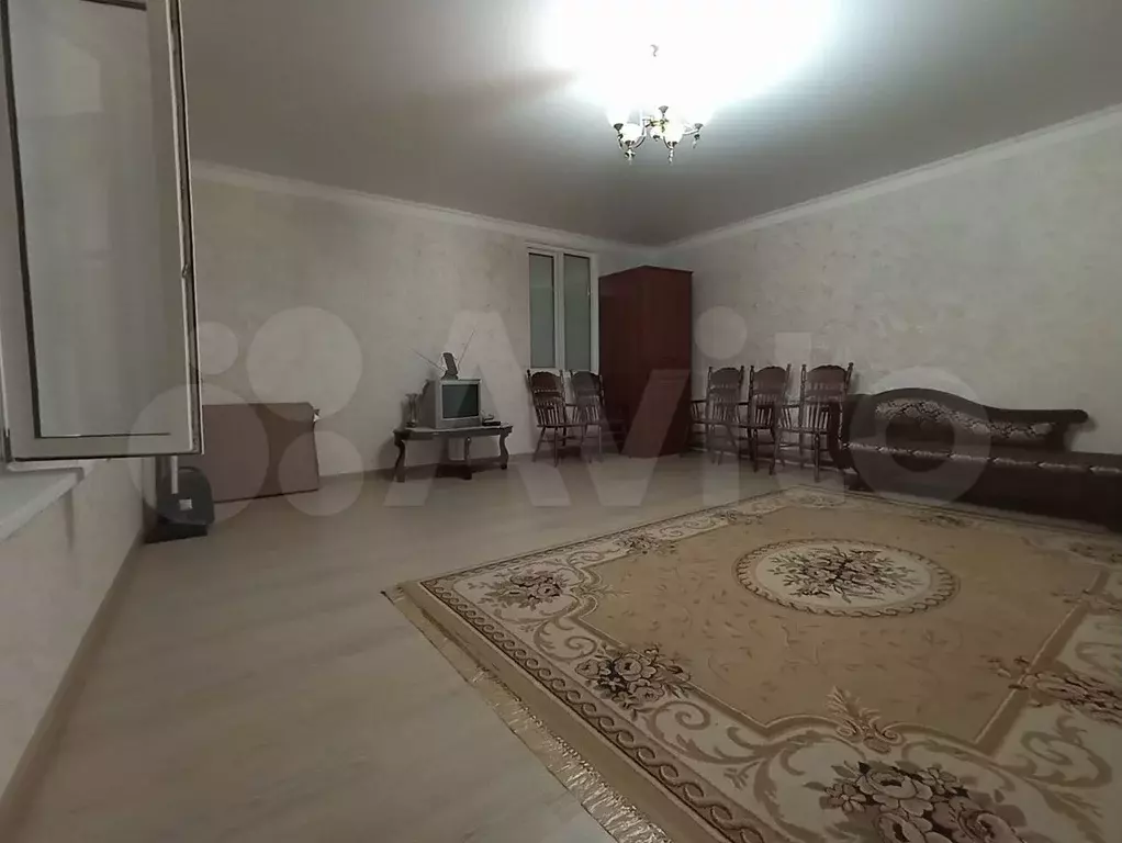 1-к. квартира, 40 м, 2/9 эт. - Фото 1