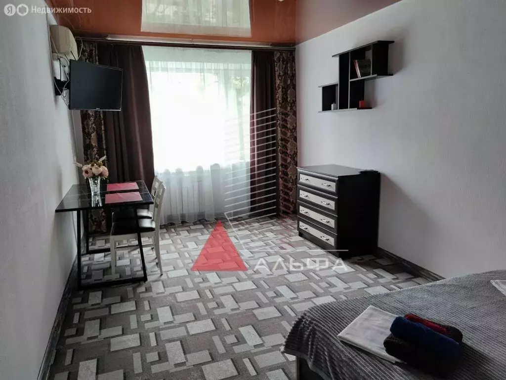 Квартира-студия: Евпатория, Советская улица, 3 (47.1 м) - Фото 1