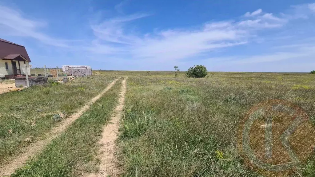 Участок в Крым, Сакский район, Суворовское с/пос, с. Каменоломня ул. ... - Фото 1