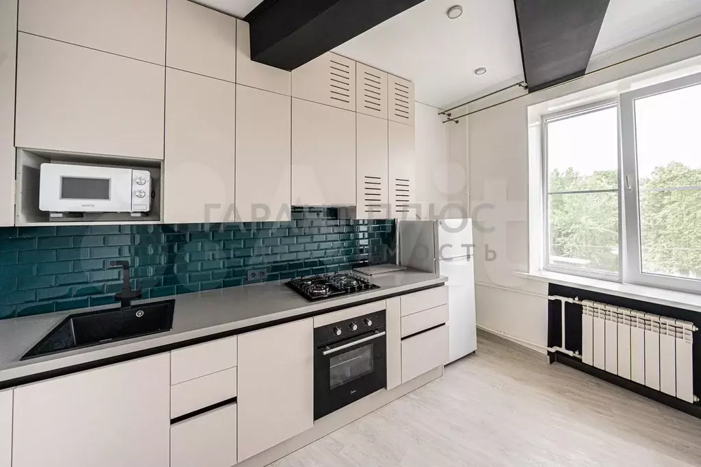 3-к. квартира, 93 м, 3/3 эт. - Фото 1