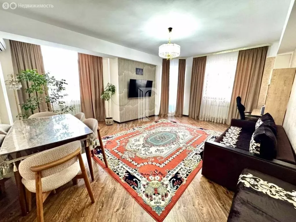 2-комнатная квартира: Махачкала, Шёлковая улица, 13 (86.3 м) - Фото 1