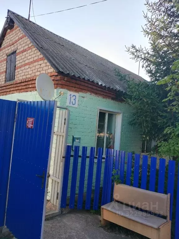 Дом в Оренбургская область, Бугурусланский район, с. Михайловка пер. ... - Фото 2