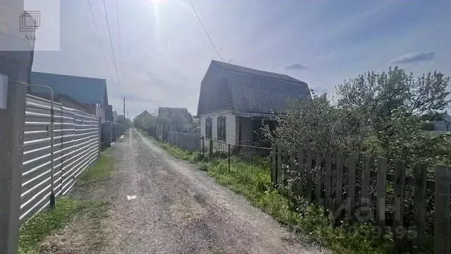 Дом в Алтайский край, Барнаул городской округ, пос. Лесной, Нефтяник ... - Фото 1