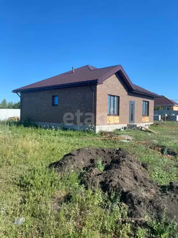 Дом в Белгородская область, Белгородский район, Пушкарское с/пос, с. ... - Фото 1