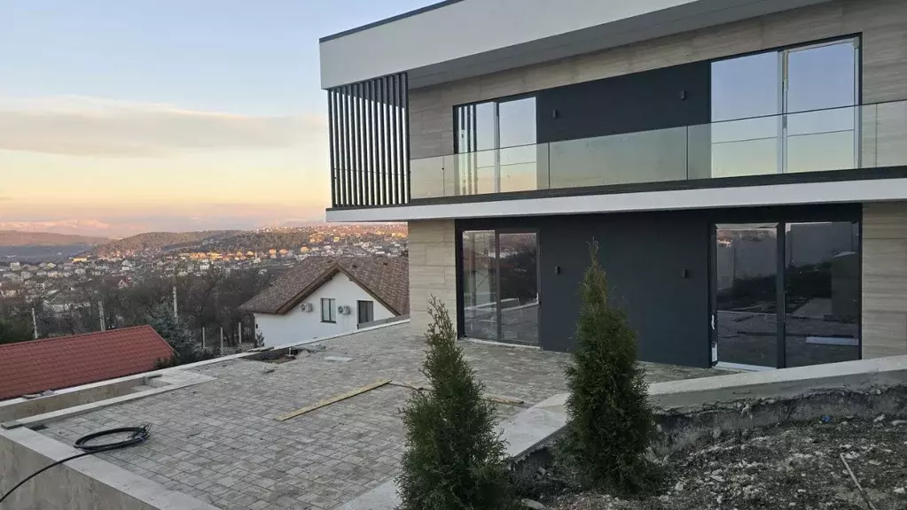 Дом в Крым, Симферополь ул. Генерала Абрамова, 2 (620 м) - Фото 1