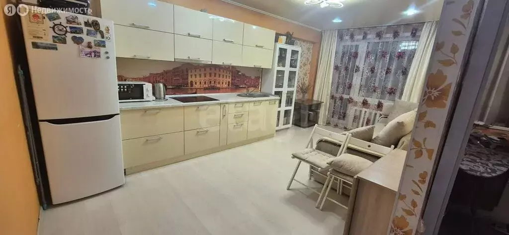 3-комнатная квартира: Горно-Алтайск, Коммунистический проспект, 84/1 ... - Фото 1