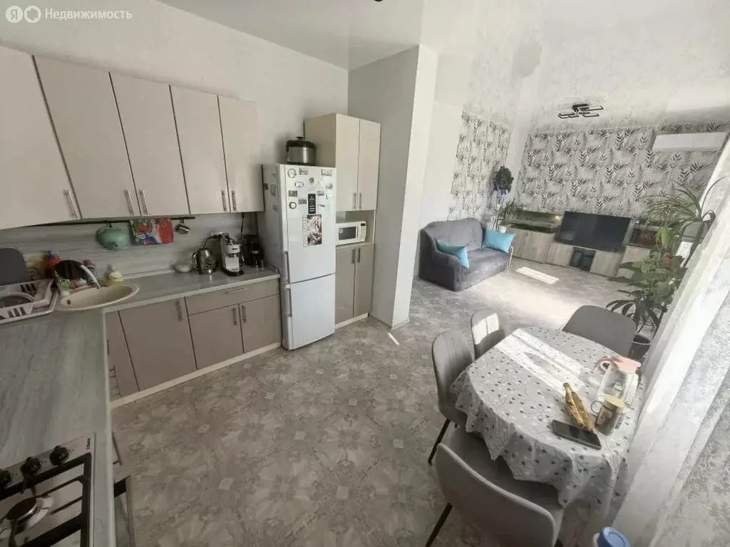 Дом в село Кулешовка, Первомайская улица (110 м) - Фото 1