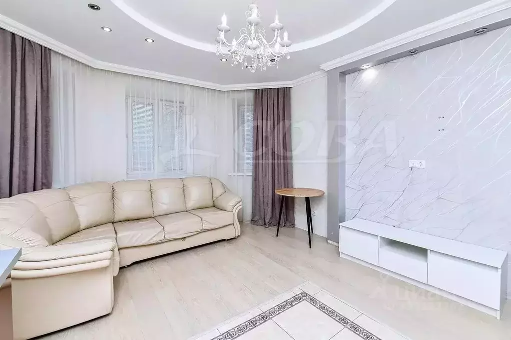 1-к кв. Тюменская область, Тюмень ул. Революции, 228 (41.0 м) - Фото 1