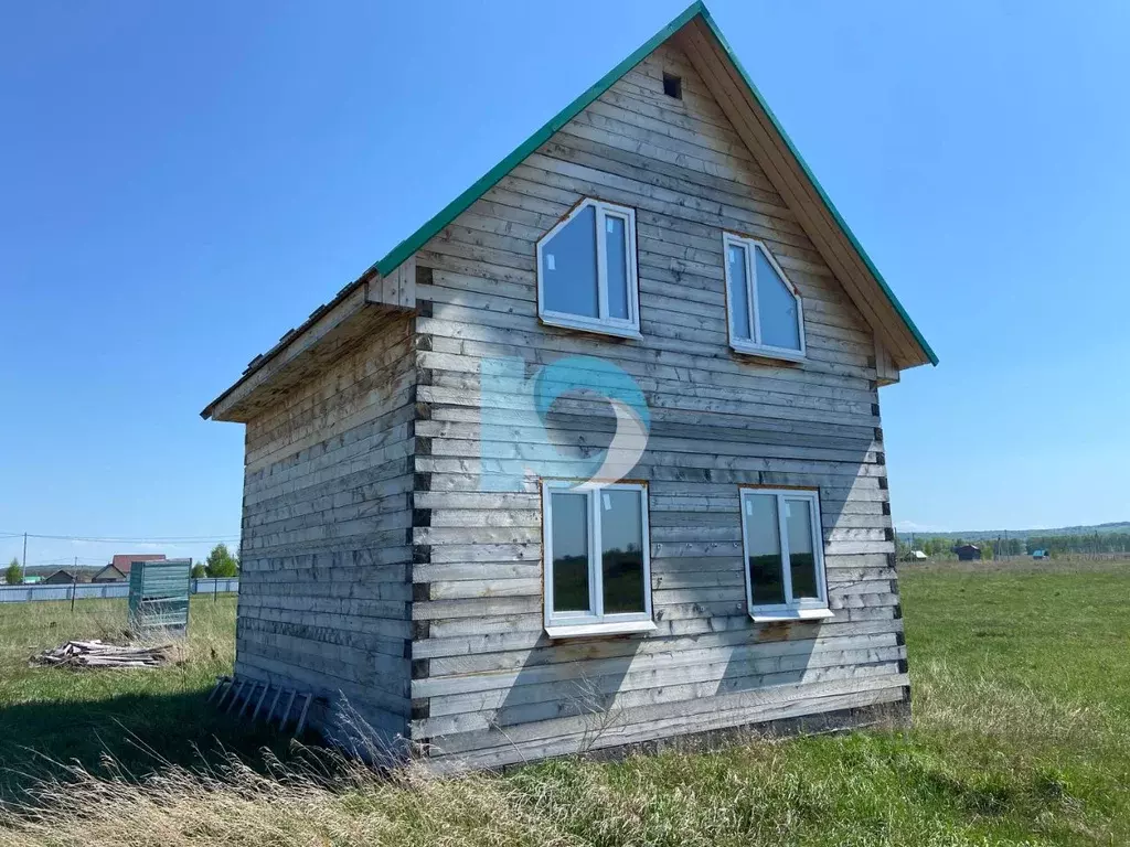 Дом в Башкортостан, Нуримановский район, Новокулевский сельсовет, с. ... - Фото 1