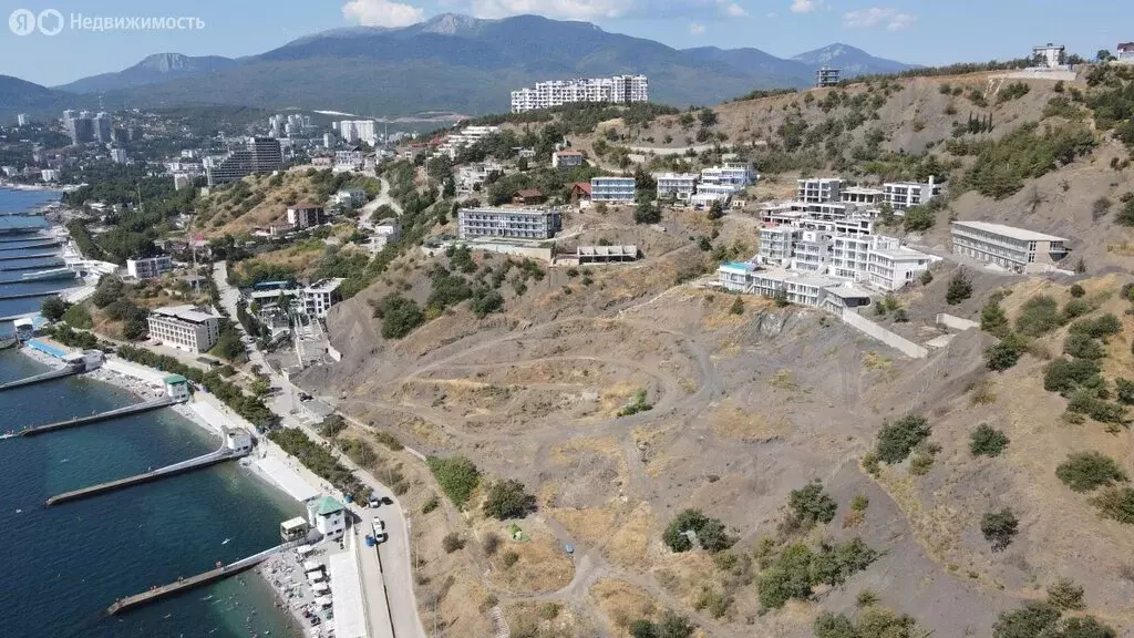 Участок в Республика Крым, муниципальный округ Алушта, посёлок ... - Фото 1