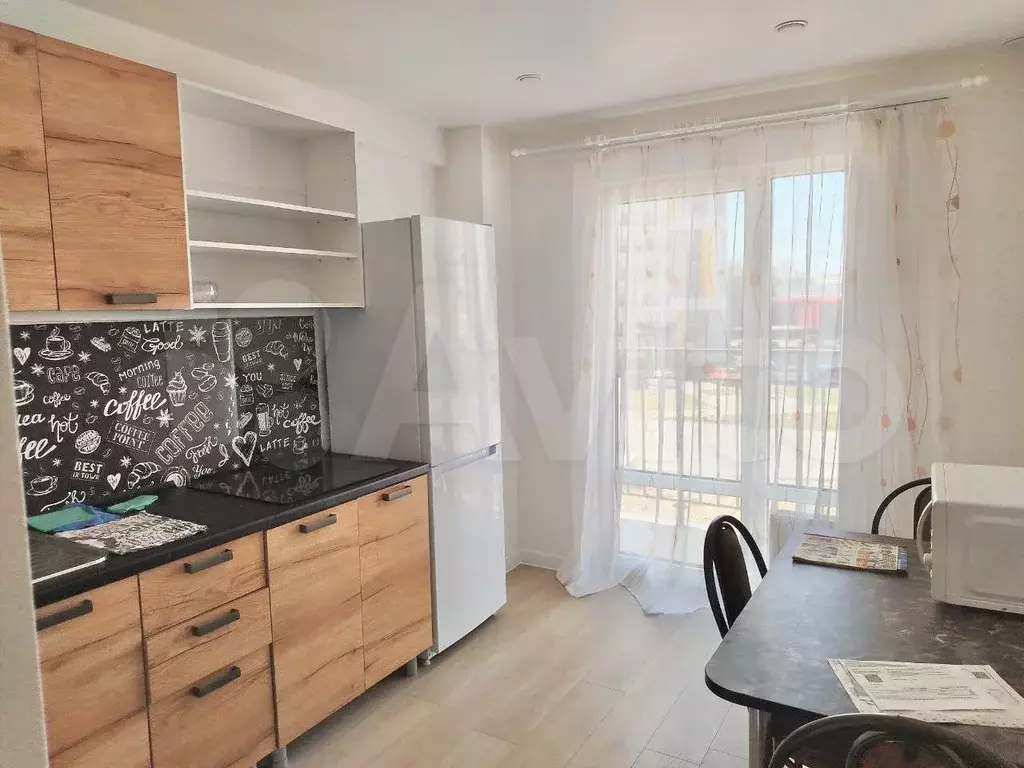 1-к. квартира, 40 м, 3/18 эт. - Фото 0