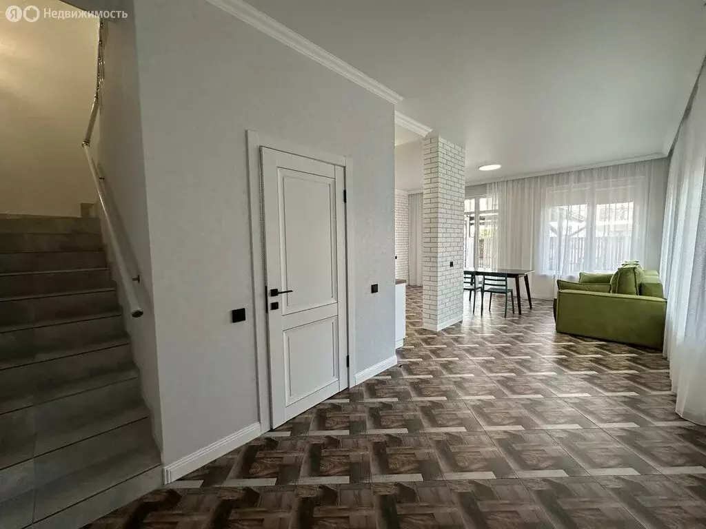 Дом в Геленджик, улица Рыбникова, 50к1 (170 м) - Фото 1