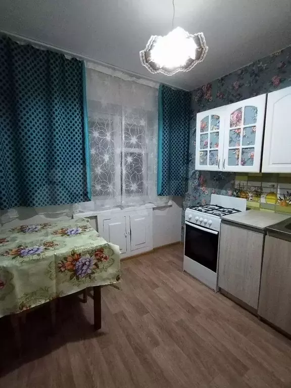 1-к. квартира, 30 м, 5/5 эт. - Фото 0