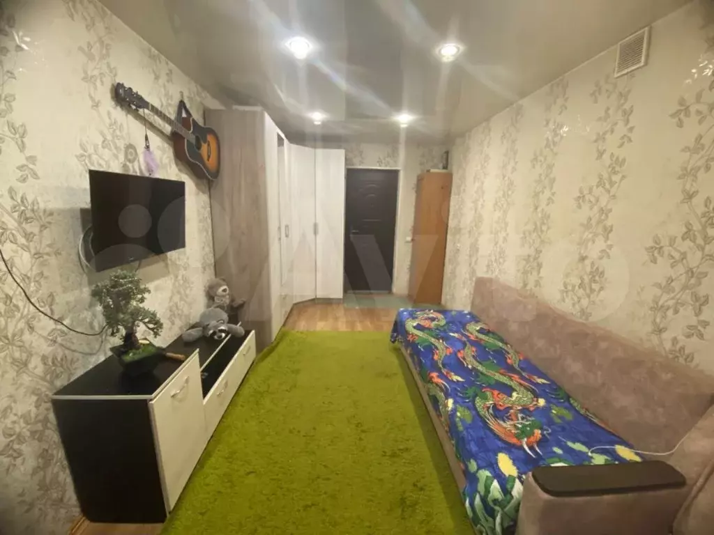 Комната 14,7 м в 6-к., 1/5 эт. - Фото 1