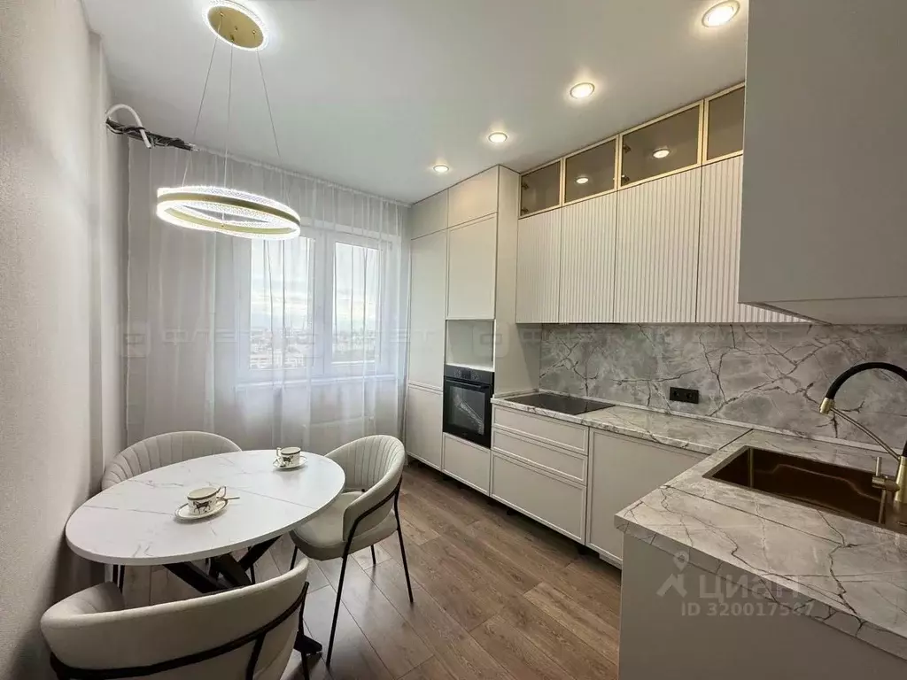 2-к кв. Татарстан, Казань ул. Хусаина Мавлютова, 17Ек1 (57.0 м) - Фото 0