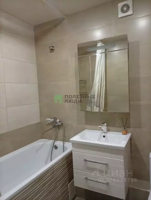 1-к кв. Адыгея, Тахтамукайский район, Яблоновский пгт ул. Кобцевой, ... - Фото 1