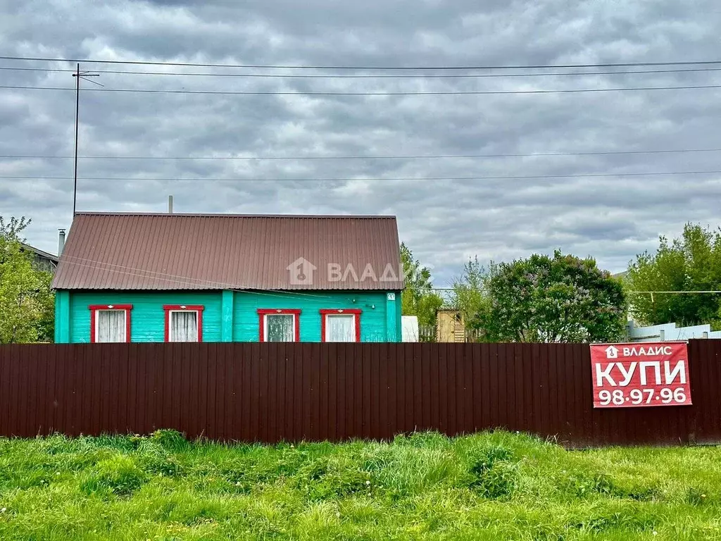 Дом в Пензенская область, Пензенский район, Ермоловский сельсовет, с. ... - Фото 1