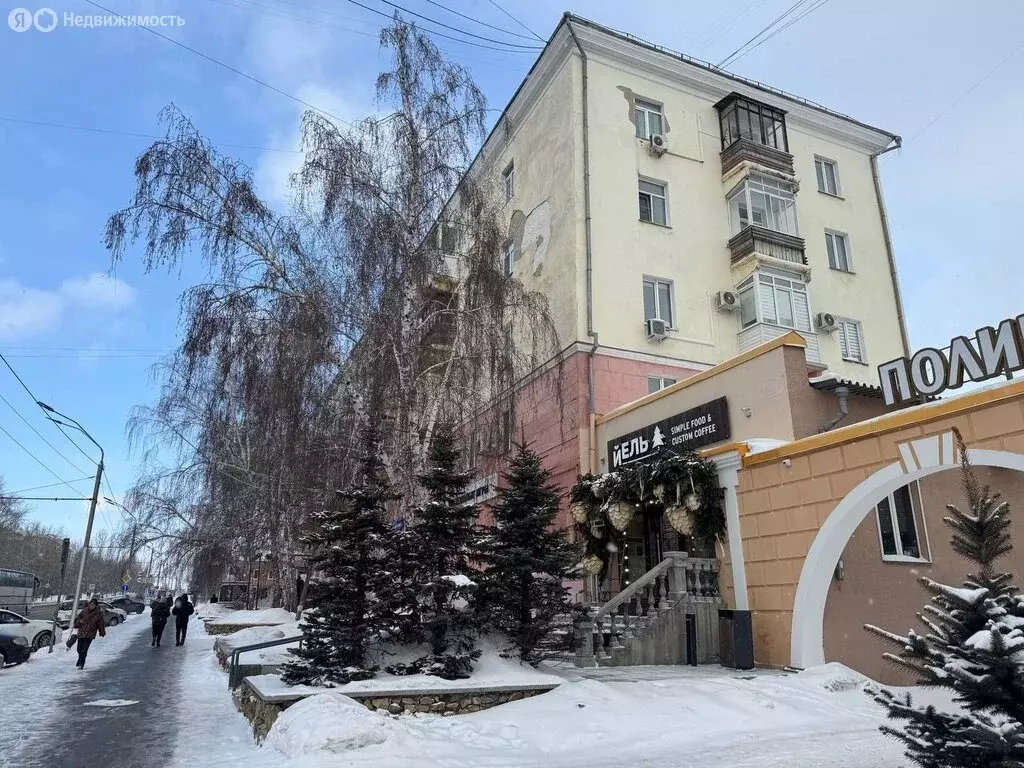 3-комнатная квартира: Барнаул, проспект Ленина, 42 (73.1 м) - Фото 1