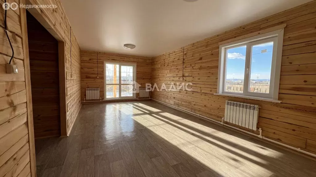 Дом в Нижний Саянтуй, садовые участки Ромашка, 10-я улица (180.1 м) - Фото 1