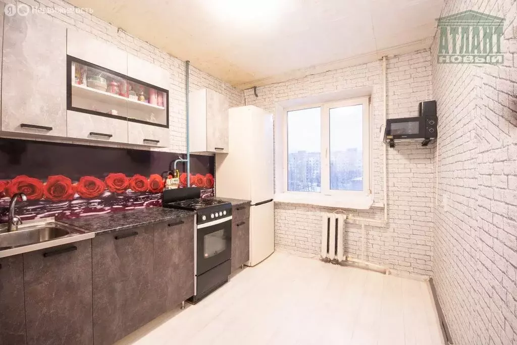 3-комнатная квартира: Хабаровск, микрорайон Южный, улица Ворошилова, 6 ... - Фото 1