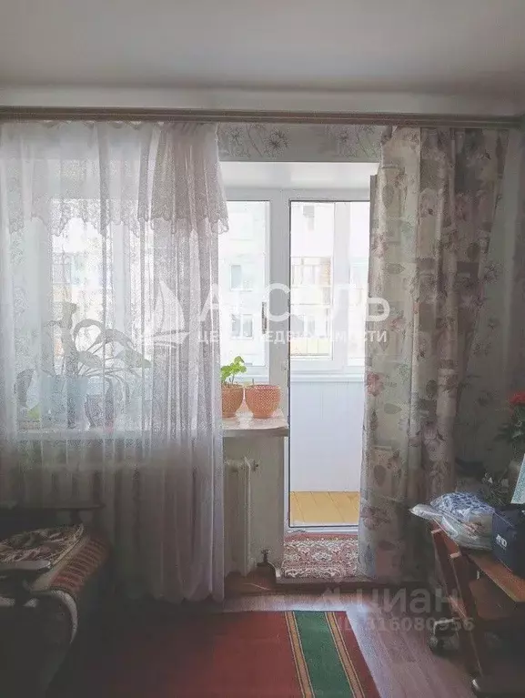 2-к кв. Омская область, Омск Заозерная ул., 12 (40.0 м) - Фото 1