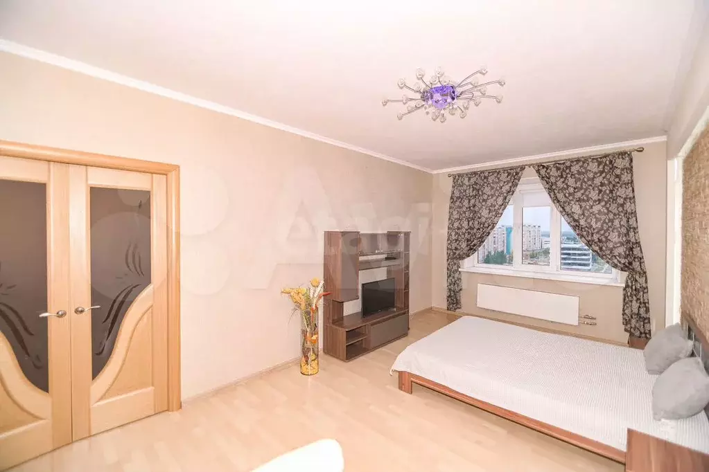 1-к. квартира, 63,6 м, 10/10 эт. - Фото 1