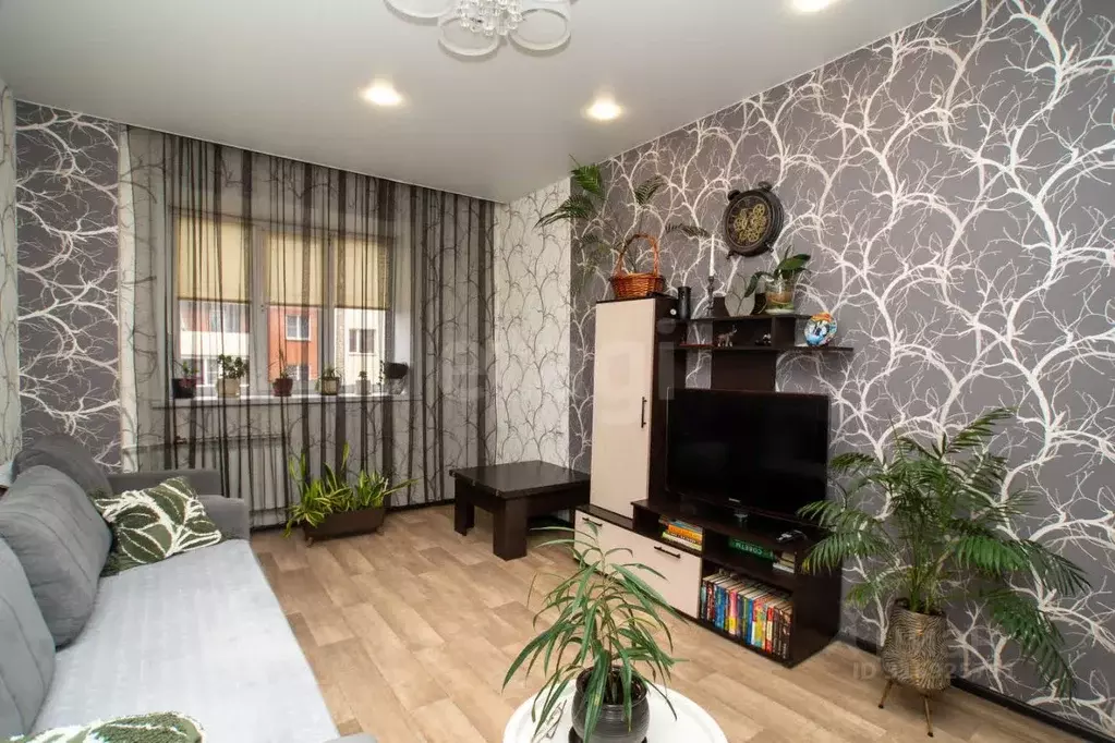 3-к кв. Новосибирская область, Новосибирск ул. Петухова, 6/4 (71.5 м) - Фото 0